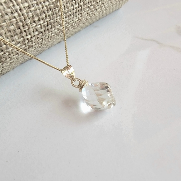 ROCK CRYSTAL Necklace Minimalist Crystal Gemstone CLEAR - Picture 1 of 5